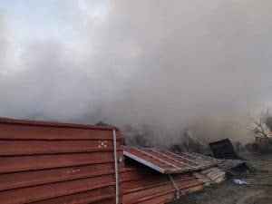 Ελεγχοι για περιβαλλοντική ρύπανση μετά την πυρκαγιά στο Μπολάτι