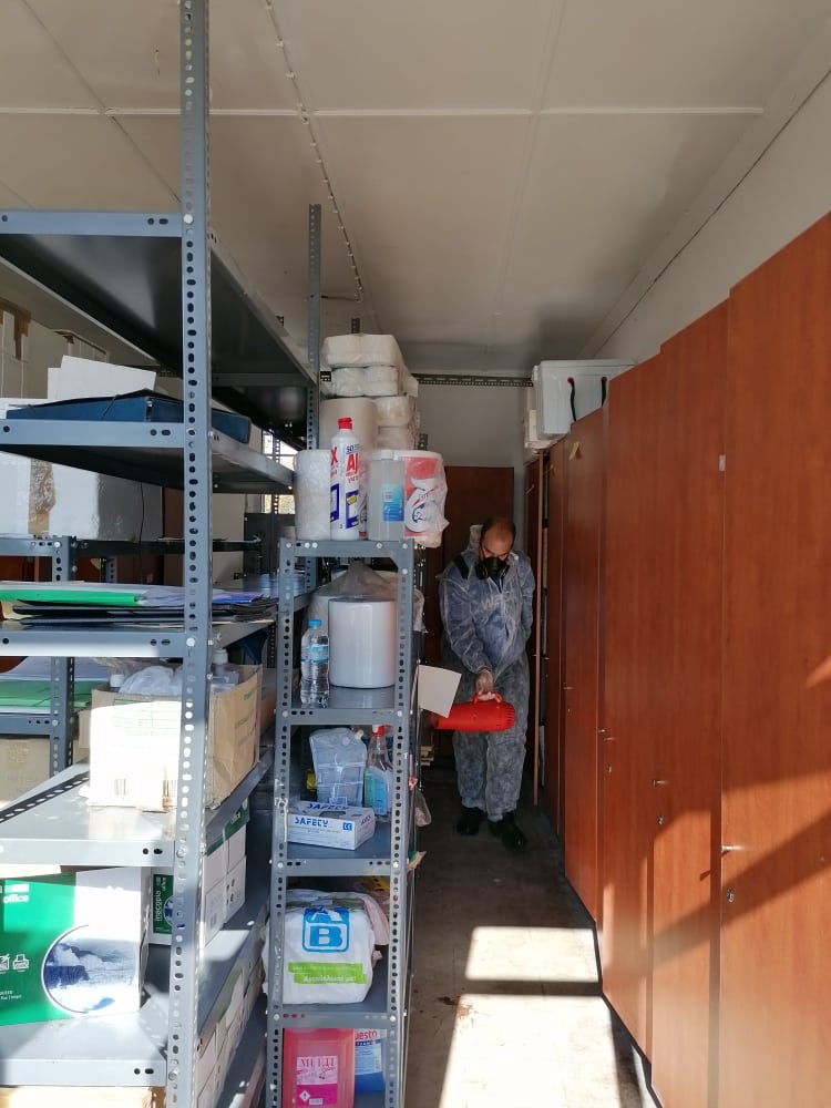Απολύμανση για την covid-19 στα κτήρια της Περιφέρειας Πελοποννήσου στην Τρίπολη