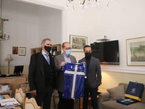 Στον περιφερειάρχη Πελοποννήσου Π. Νίκα η διοίκηση του Αστέρα Τρίπολης, προσέφερε την επετειακή εμφάνιση της ομάδας