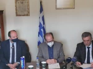 Τρεις προγραμματικές συμβάσεις για έργα στα πυρόπληκτα του Δήμου Κορινθίων υπέγραψε ο περιφερειάρχης Π. Νίκας στα Αθίκια