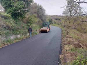 Βελτιώνεται το επαρχιακό οδικό δίκτυο προς την περιοχή της Άρνας