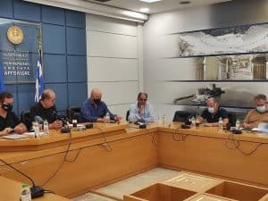 Συμβάσεις έργων και μελετών υπέγραψε στο Ναύπλιο σήμερα Πέμπτη ο περιφερειάρχης Πελοποννήσου Π. Νίκας