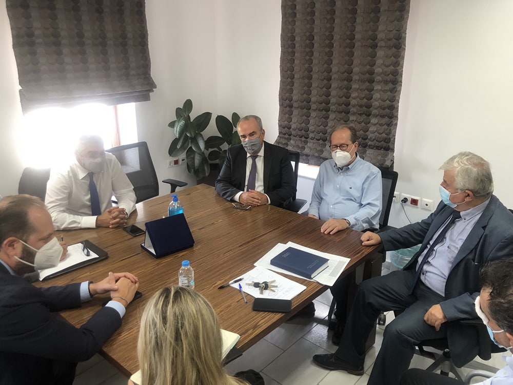 Ο σχεδιασμός και ο προγραμματισμός του ΣΔΑΜ αντικείμενο ενημέρωσης από τον αναπληρωτή υπουργό Ανάπτυξης και Επενδύσεων Νίκο Παπαθανάση προς τον περιφερειάρχη Πελοποννήσου Π. Νίκα και δημάρχους