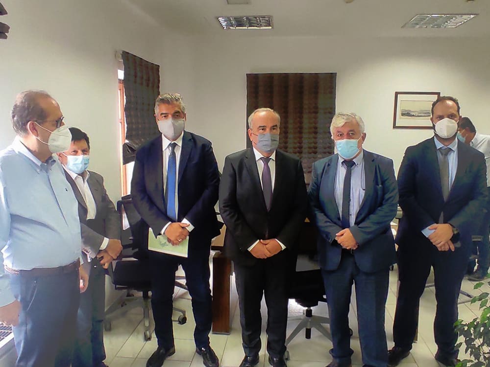 Ο σχεδιασμός και ο προγραμματισμός του ΣΔΑΜ αντικείμενο ενημέρωσης από τον αναπληρωτή υπουργό Ανάπτυξης και Επενδύσεων Νίκο Παπαθανάση προς τον περιφερειάρχη Πελοποννήσου Π. Νίκα και δημάρχους