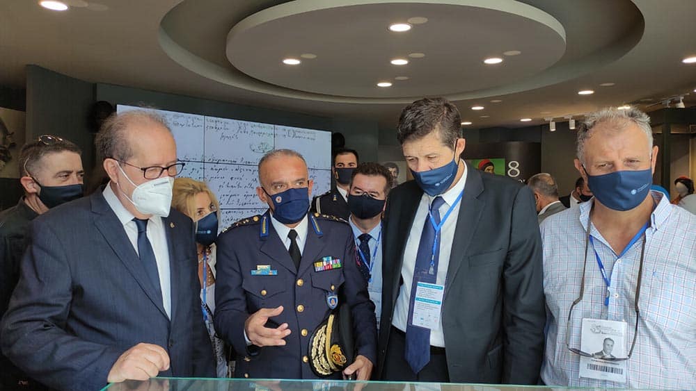 Τον πρωθυπουργό Κ. Μητσοτάκη υποδέχθηκε σήμερα ο περιφερειάρχης Πελοποννήσου Π. Νίκας στο επετειακό περίπτερο της Περιφέρειας στην 85η Διεθνή Εκθεση Θεσσαλονίκης