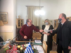 Υπογράφηκε από τον περιφερειάρχη Πελοποννήσου Π. Νίκα η σύμβαση για τις μελέτες δύο σημαντικών οδικών έργων στην Κορινθία