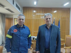 Συνάντηση του αντιπεριφερειάρχη Μεσσηνίας με τον απερχόμενο διοικητή Πυροσβεστικών Υπηρεσιών του νομού