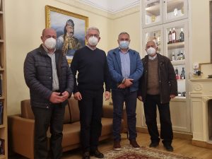 Συνάντηση του αντιπεριφερειάρχη Χρ. Λαμπρόπουλου με Ελληνες ομογενείς της Αλβανίας