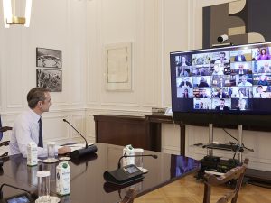 Ευρεία τηλεδιάσκεψη των 13 περιφερειαρχών με τον πρωθυπουργό
