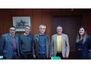 Συνάντηση του αντιπεριφερειάρχη Ανάπτυξης με στελέχη του Επιμελητηρίου Κορινθίας