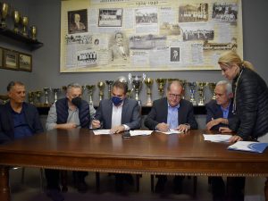 Υπογράφηκε η προγραμματική σύμβαση Περιφέρειας, Δήμου Καλαμάτας, Επιμελητηρίου Μεσσηνίας και Μεσσηνιακού Γ.Σ. για τα “Παπαφλέσσεια”