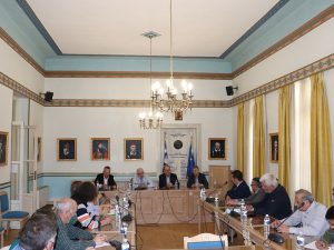 Ο περιφερειάρχης Πελοποννήσου Π. Νίκας στις συσκέψεις με τον πρόεδρο του ΕΛΓΑ Α. Λυκουρέντζο για τις ζημιές στην αγροτική παραγωγή του Δήμου Τρίπολης από τον πρόσφατο παγετό και την χαλαζόπτωση