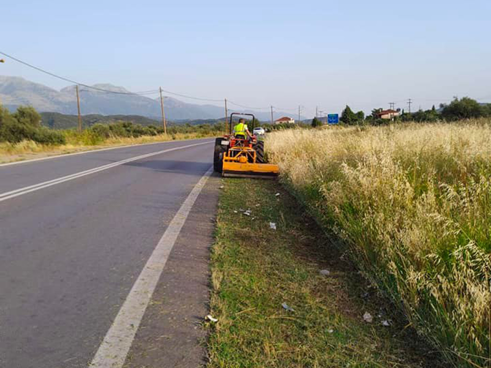 Εξελίσσεται στην Π.Ε. Λακωνίας το έργο του καθαρισμού στο εθνικό και επαρχιακό οδικό δίκτυο