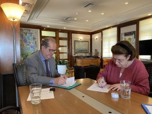 Τέσσερις προγραμματικές συμβάσεις υπέγραψε ο περιφερειάρχης Πελοποννήσου Π. Νίκας με την υπουργό Πολιτισμού Λ. Μενδώνη