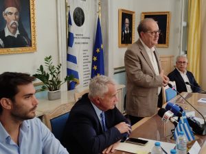 “Να συνεργαστούμε για λύσεις” δήλωσε ο περιφερειάρχης Πελοποννήσου Π. Νίκας στην σύσκεψη με τους δημάρχους στην Τρίπολη, για τα απορρίμματα, παρουσία του υπουργού Εσωτερικών Μ. Βορίδη