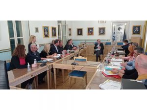 Σε πορεία απένταξης από το ΠΕΠ Πελοποννήσου έργα αν δεν τα “τρέξουν” οι δήμοι, τονίστηκε στη συνάντηση του περιφερειάρχη Π. Νίκα με δημάρχους στην Τρίπολη