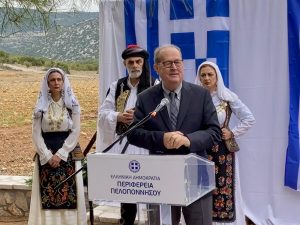 Αποκαλύφθηκε στα Αθίκια το μνημείο των Ρυτοϊτών αγωνιστών του 1821