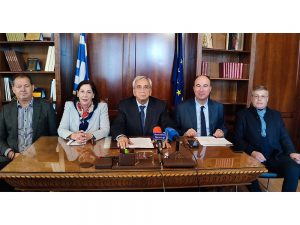 “Στην Π.Ε. Κορινθίας οι προσπάθειες είναι κοινές” τονίστηκε κατά την “αλλαγή φρουράς” στην Περιφερειακή Ενότητα