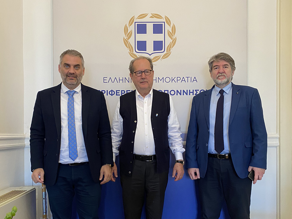 Ο περιφερειάρχης Πελοποννήσου Π. Νίκας με τον διοικητικό διευθυντή του Ελληνικού Ιδρύματος Ογκολογίας