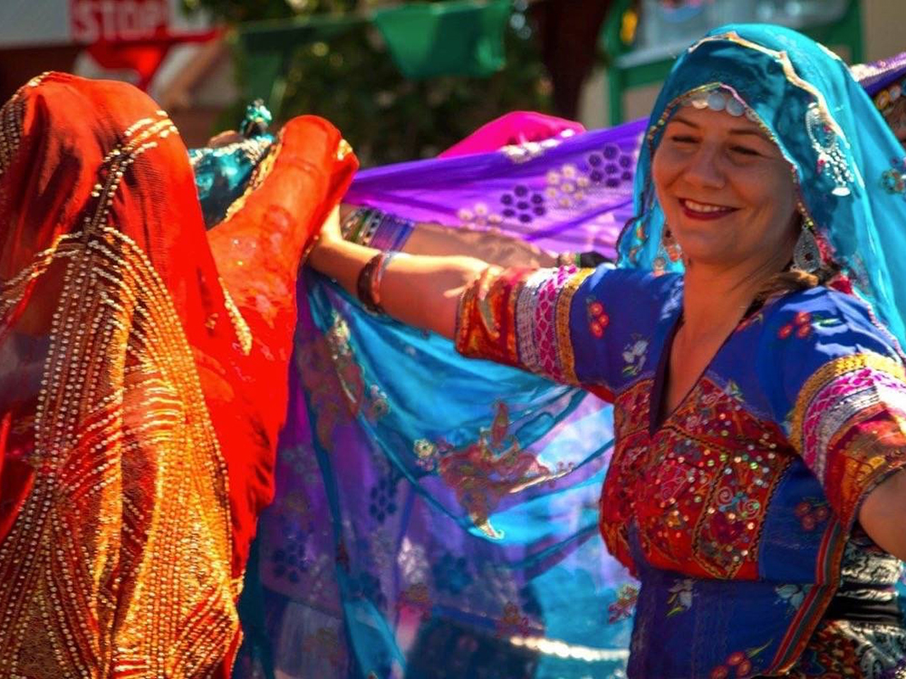 Η Περιφέρεια Πελοποννήσου στηρίζει το φεστιβάλ Εντερλέζι των Ρομά της Μεσσηνίας, στην Καλαμάτα