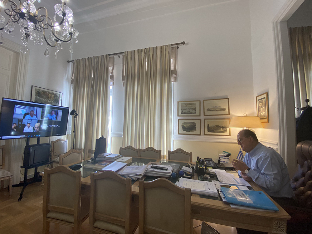 Σύσκεψη υπό τον περιφερειάρχη Πελοποννήσου Π. Νίκα με διοικητικά στελέχη της Περιφέρειας, εν όψει των επικείμενων βουλευτικών εκλογών