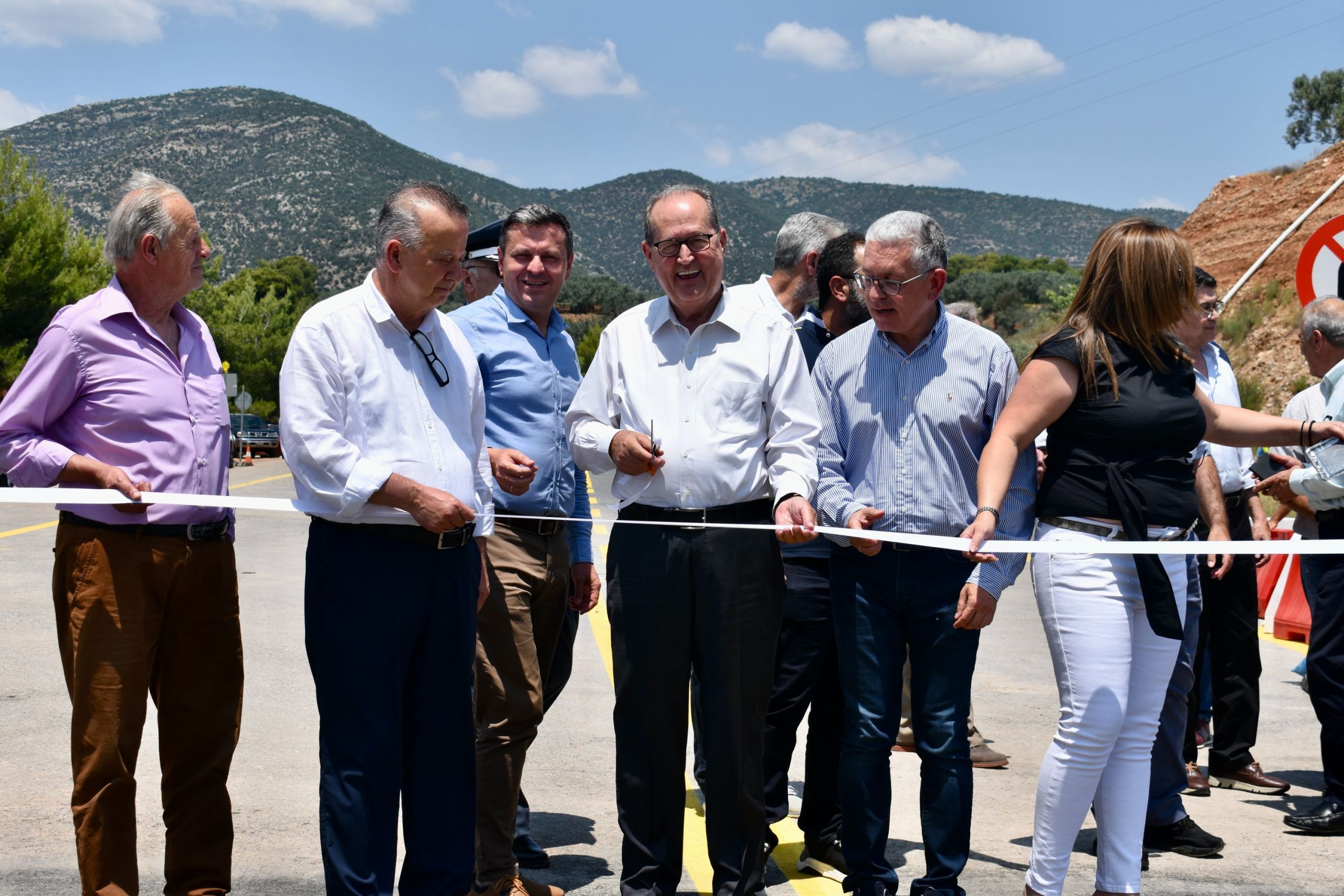 Παραδόθηκε από τον περιφερειάρχη Πελοποννήσου Π. Νίκα η ολοκληρωμένη γέφυρα της παράκαμψης Κάτω Δολιανών