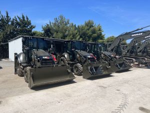 Αυτοψίες από την Ευρωπαϊκή Επιτροπή στο παραλιακό μέτωπο Λουτρακίου και στη Σχολή Μηχανικού