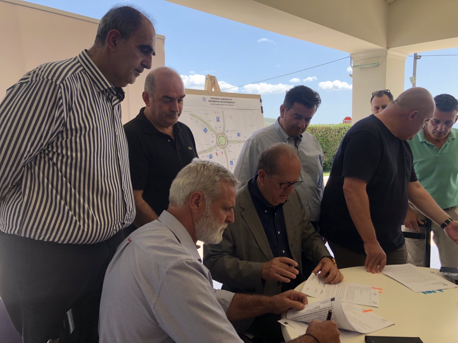 Ο περιφερειάρχης Πελοποννήσου Π. Νίκας υπέγραψε με τον ανάδοχο το συμφωνητικό για το έργο βελτίωσης της ασφάλειας στον ισόπεδο κόμβο Μυκηνών