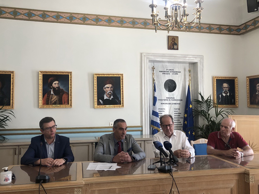 Προγραμματική σύμβαση με το Γεωπονικό Πανεπιστήμιο για την προστασία της καστανιάς υπέγραψε ο περιφερειάρχης Πελοποννήσου Π. Νίκας