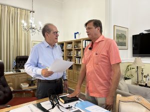 Ορκωμοσία από τον περιφερειάρχη Πελοποννήσου Π. Νίκα του νέου περιφερειακού συμβούλου του συνδυασμού “Πράσινη Πελοπόννησος”