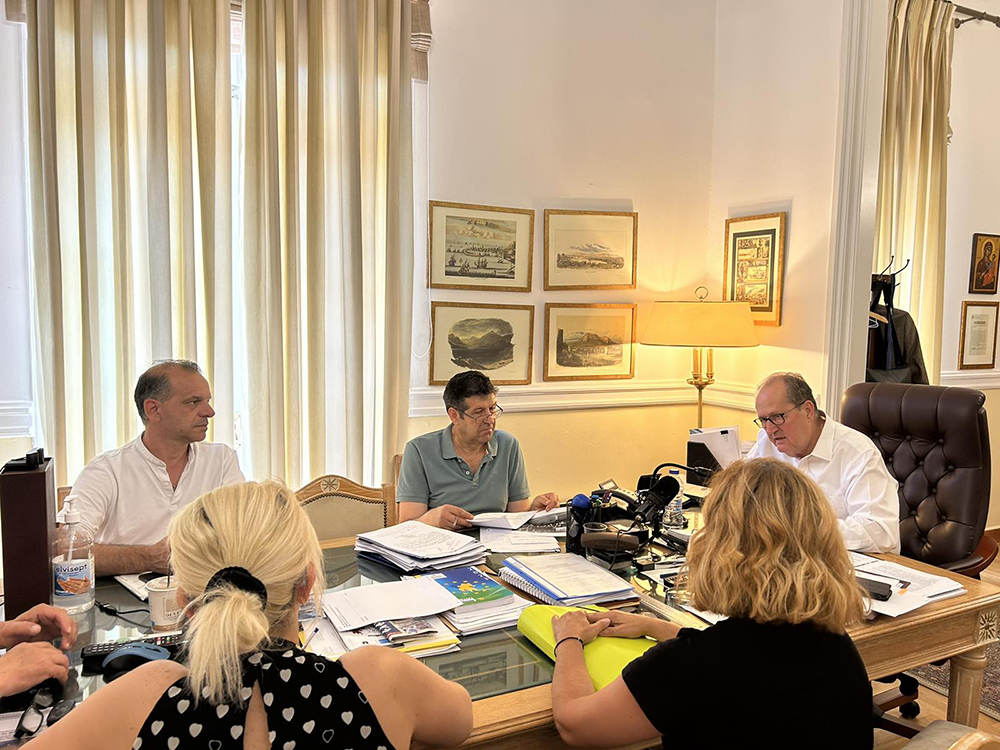 Σύσκεψη υπό τον περιφερειάρχη Πελοποννήσου Π. Νίκα για τις πολιτιστικές εκδηλώσεις του ερχόμενου Αυγούστου