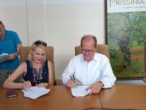 Συμβάσεις έργων 1 εκ ευρώ στη Μεσσηνία υπέγραψε ο περιφερειάρχης Πελοποννήσου Π. Νίκας, το μεσημέρι σήμερα Παρασκευή, στην Καλαμάτα