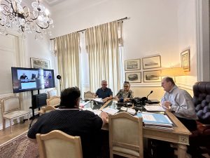 Πίστωση από την Περιφέρεια Πελοποννήσου για διασφάλιση ζωοτροφών στον πυρόπληκτο Δήμο Λουτρακίου, σύσκεψη υπό τον περιφερειάρχη Π. Νίκα