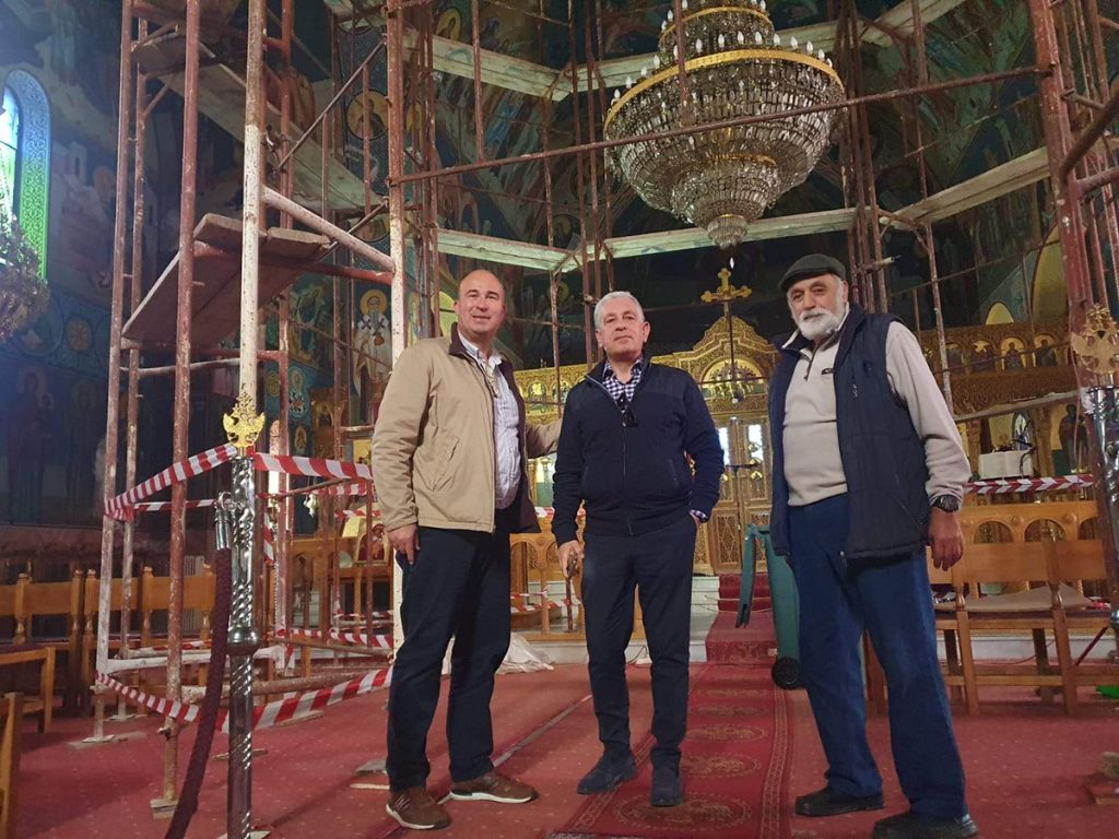 Σε εξέλιξη η επισκευή της στέγης του Ι.Ν. Αγίας Τριάδος στο Σοφικό από την ΠΕ Κορινθίας