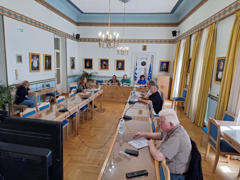 perifereiaki epitropi 2025