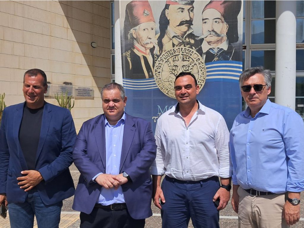 Episkepsi tou Yfypourgou Esoterikon k.Vasili Spanaki ston Antiperifereiarchi Lakonias Theodoro Verouti 072025 1