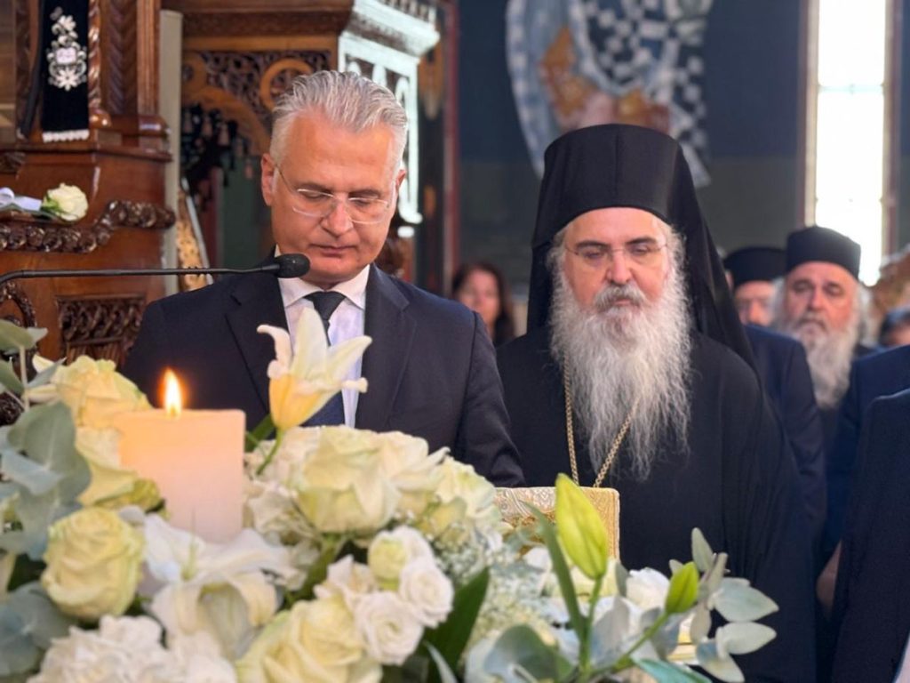 Η Κορινθία αποχαιρέτησε τον πνευματικό της πατέρα Μητροπολίτη Διονύσιο- Δημήτρης Πτωχός: «Ποιμενάρχης της αγάπης, της προσφοράς, της σύνεσης και της υπομονής»