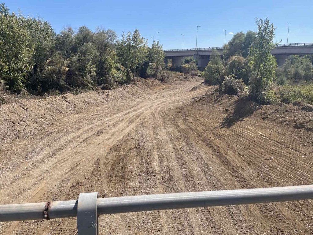 Επιθεώρηση εργασιών καθαρισμού του Αλφειού στη Μεγαλόπολη από τον Αντιπεριφερειάρχη Κώστα Μανδρώνη
