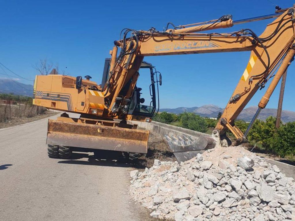 Σε εξέλιξη οι εργασίες αποκατάστασης στον Ανάβαλο – Άμεση κινητοποίηση από την Περιφέρεια Πελοποννήσου