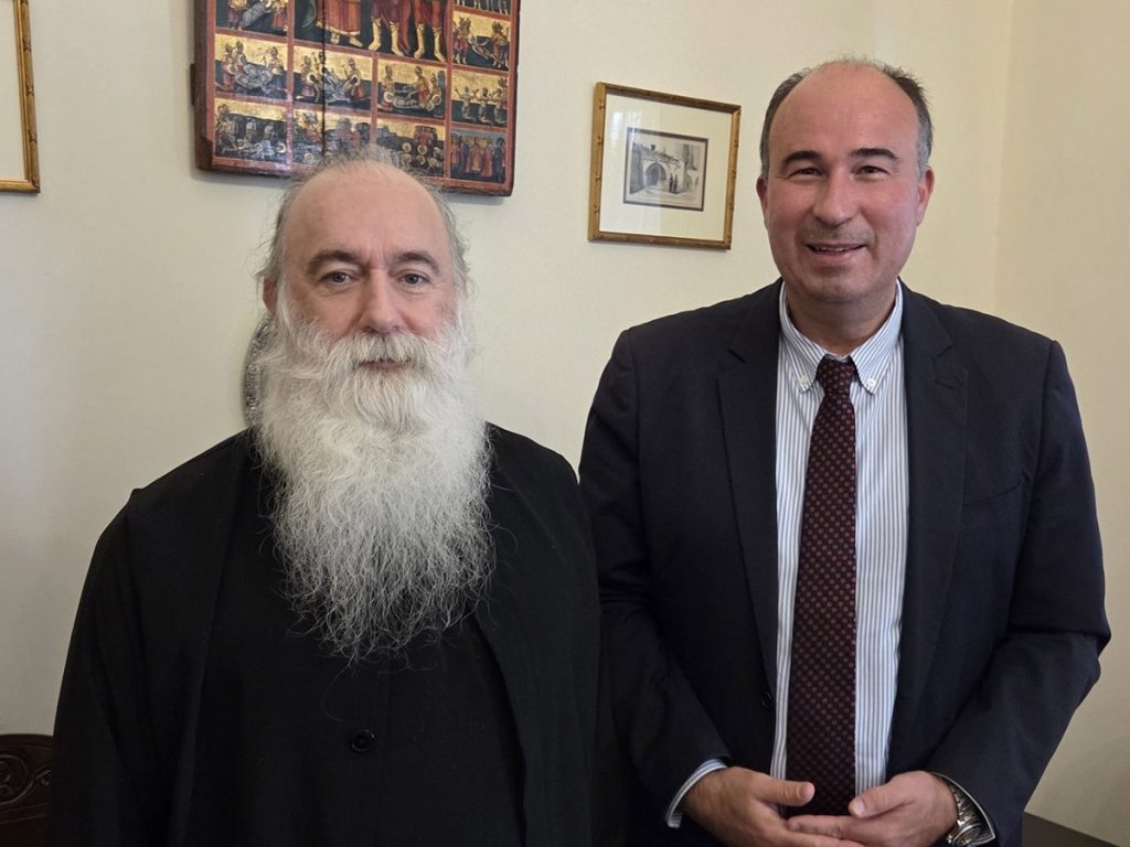 MITROPOLITIS KORINTHOU PAVLOS ANTIPERIFEREIARCHIS ANASTASIOS GKIOLIS