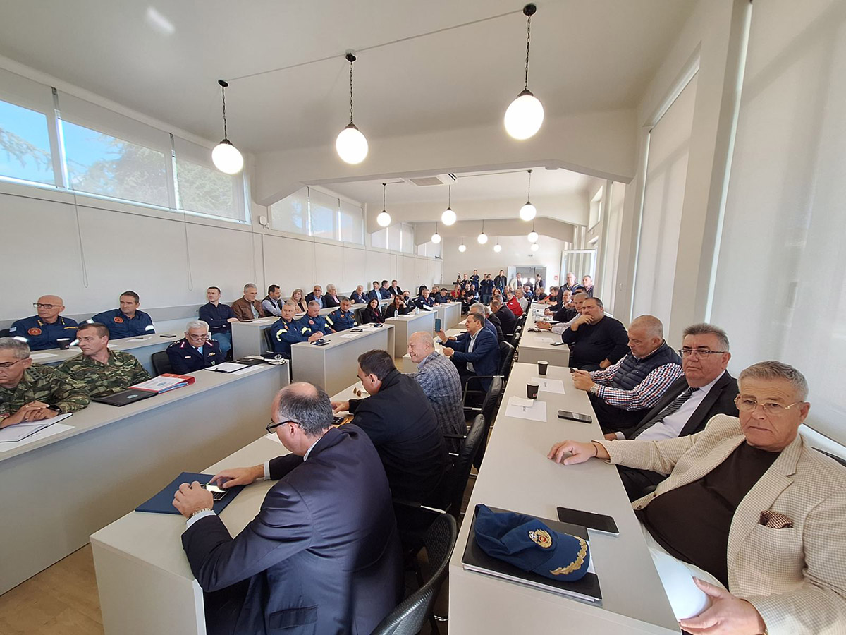 Ευρεία σύσκεψη υπό τον Υπουργό Πολιτικής Προστασίας Γιάννη Κεφαλογιάννη στην Τρίπολη – Δημήτρης Πτωχός: «Η προετοιμασία και η συνεννόηση μετατρέπουν τη συνεργασία σε αποτέλεσμα» - Ευρεία σύσκεψη υπό τον Υπουργό Πολιτικής Προστασίας Γιάννη Κεφαλογιάννη στην Τρίπολη – Δημήτρης Πτωχός: «Η προετοιμασία και η συνεννόηση μετατρέπουν τη συνεργασία σε αποτέλεσμα»