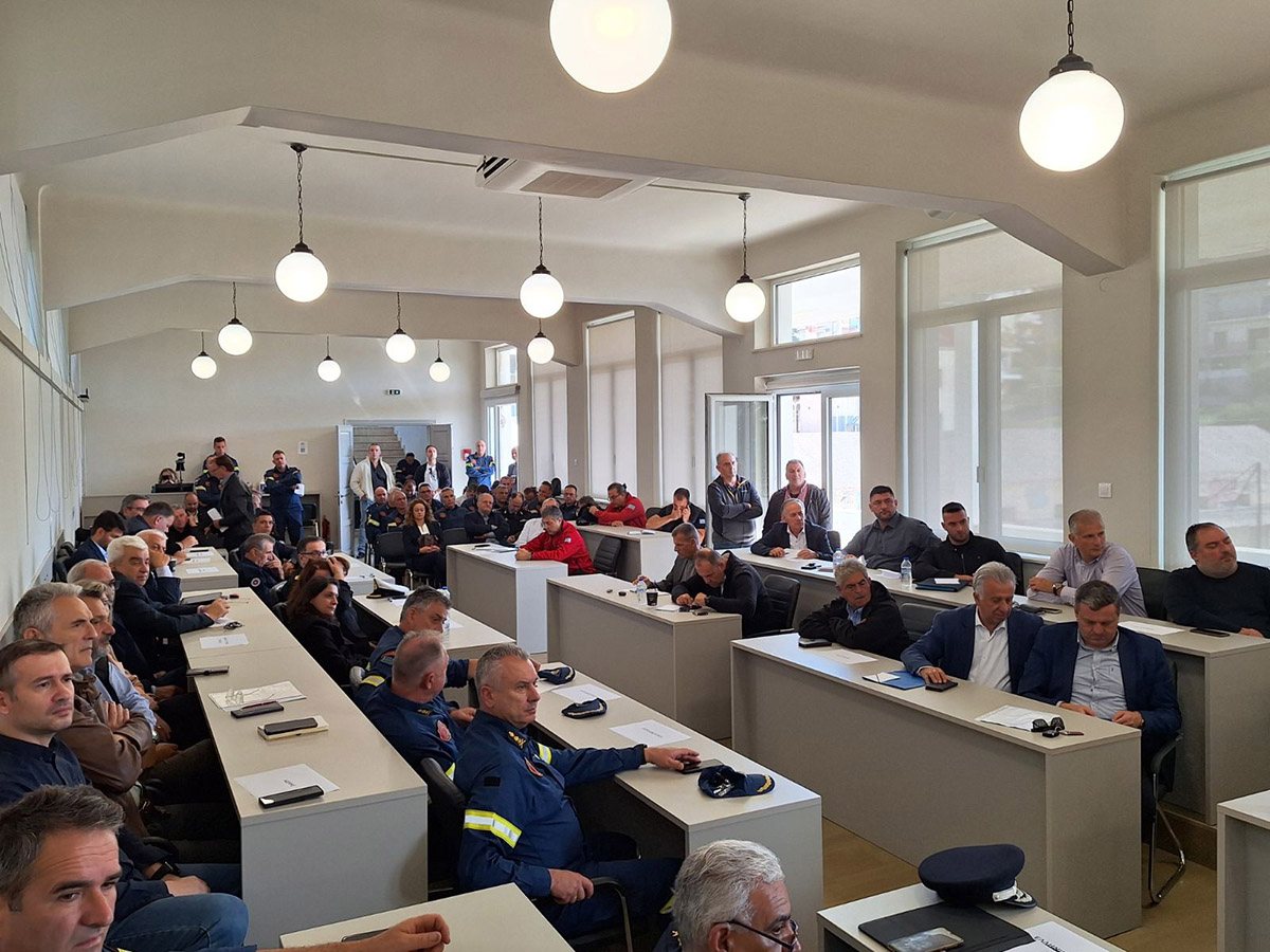 Ευρεία σύσκεψη υπό τον Υπουργό Πολιτικής Προστασίας Γιάννη Κεφαλογιάννη στην Τρίπολη – Δημήτρης Πτωχός: «Η προετοιμασία και η συνεννόηση μετατρέπουν τη συνεργασία σε αποτέλεσμα» - Ευρεία σύσκεψη υπό τον Υπουργό Πολιτικής Προστασίας Γιάννη Κεφαλογιάννη στην Τρίπολη – Δημήτρης Πτωχός: «Η προετοιμασία και η συνεννόηση μετατρέπουν τη συνεργασία σε αποτέλεσμα»