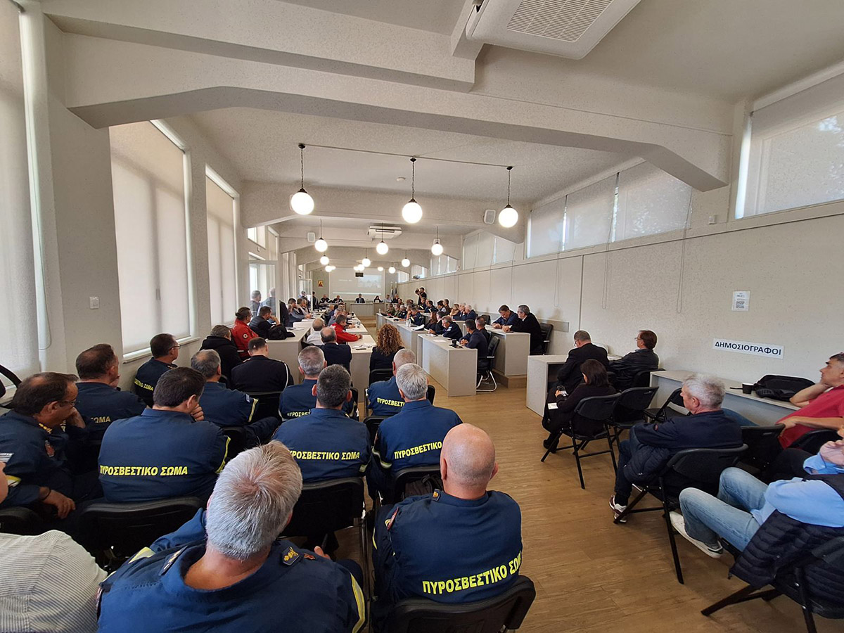 Ευρεία σύσκεψη υπό τον Υπουργό Πολιτικής Προστασίας Γιάννη Κεφαλογιάννη στην Τρίπολη – Δημήτρης Πτωχός: «Η προετοιμασία και η συνεννόηση μετατρέπουν τη συνεργασία σε αποτέλεσμα» - Ευρεία σύσκεψη υπό τον Υπουργό Πολιτικής Προστασίας Γιάννη Κεφαλογιάννη στην Τρίπολη – Δημήτρης Πτωχός: «Η προετοιμασία και η συνεννόηση μετατρέπουν τη συνεργασία σε αποτέλεσμα»