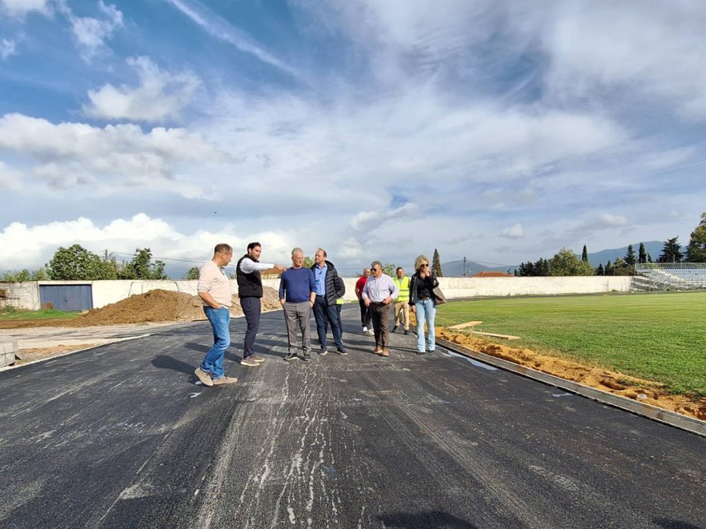 νέο ταρτάν στο Δημοτικό Στάδιο Μελιγαλά από την Περιφέρεια Πελοποννήσου