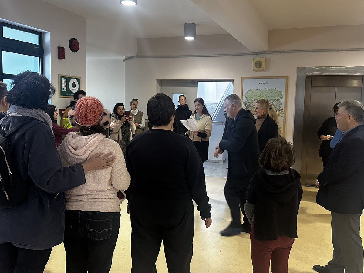 Χριστουγεννιάτικες ευχές και χαμόγελα σε σχολεία ειδικής αγωγής της Καλαμάτας για τον Περιφερειάρχη Πελοποννήσου 4