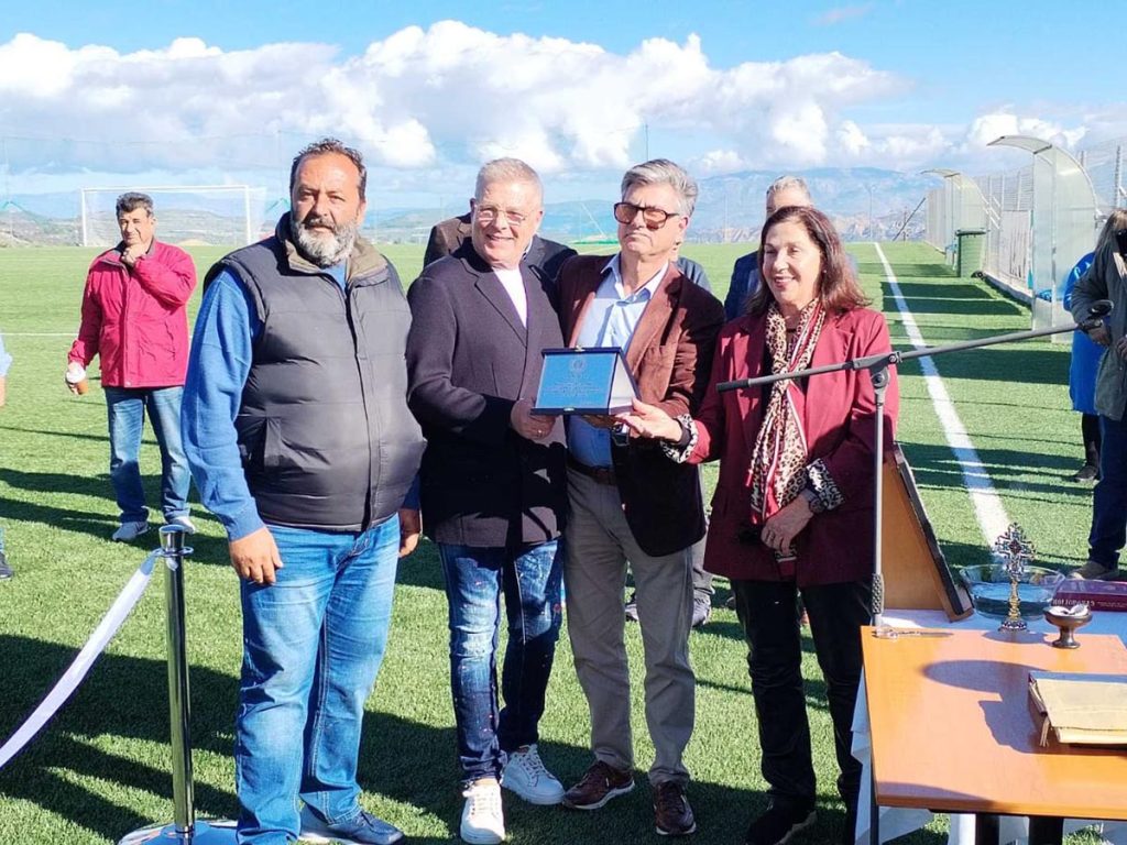 Εγκαίνια νέου γηπέδου στις Αρχαίες Κλεωνές Νεμέας – Αναβαθμισμένη αθλητική υποδομή με υπογραφή της Περιφέρειας Πελοποννήσου