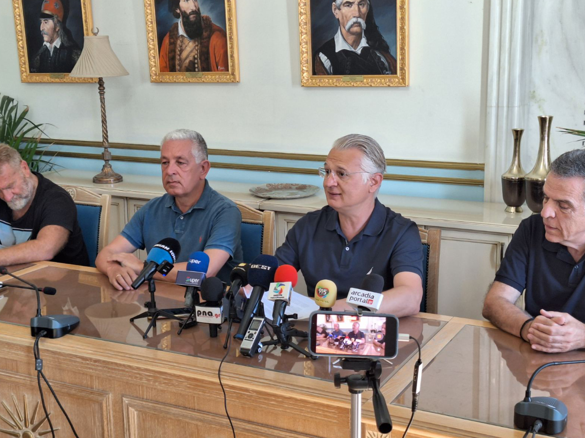 Υπεγράφη η σύμβαση για την αποκατάσταση δύο ΧΑΔΑ 1 - Υπεγράφη η σύμβαση για την αποκατάσταση δύο ΧΑΔΑ 1
